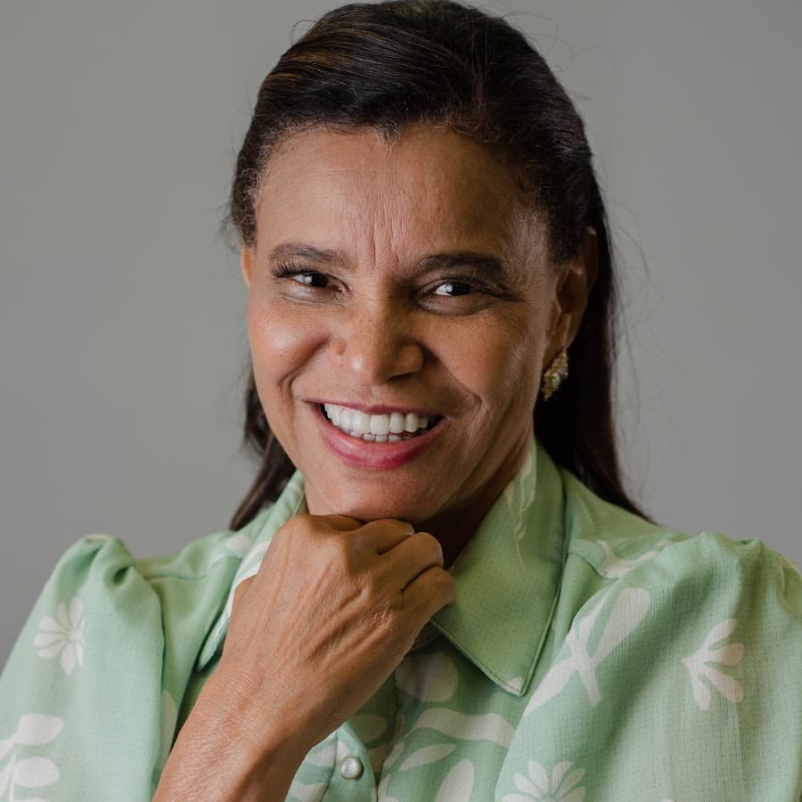 Pra. Ezenete Rodrigues